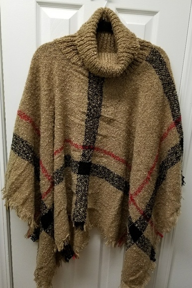 🎊1 HOUR SALE! 🎊Fuzzy Poncho! (PRICE FIRM) - Picture 6 of 8